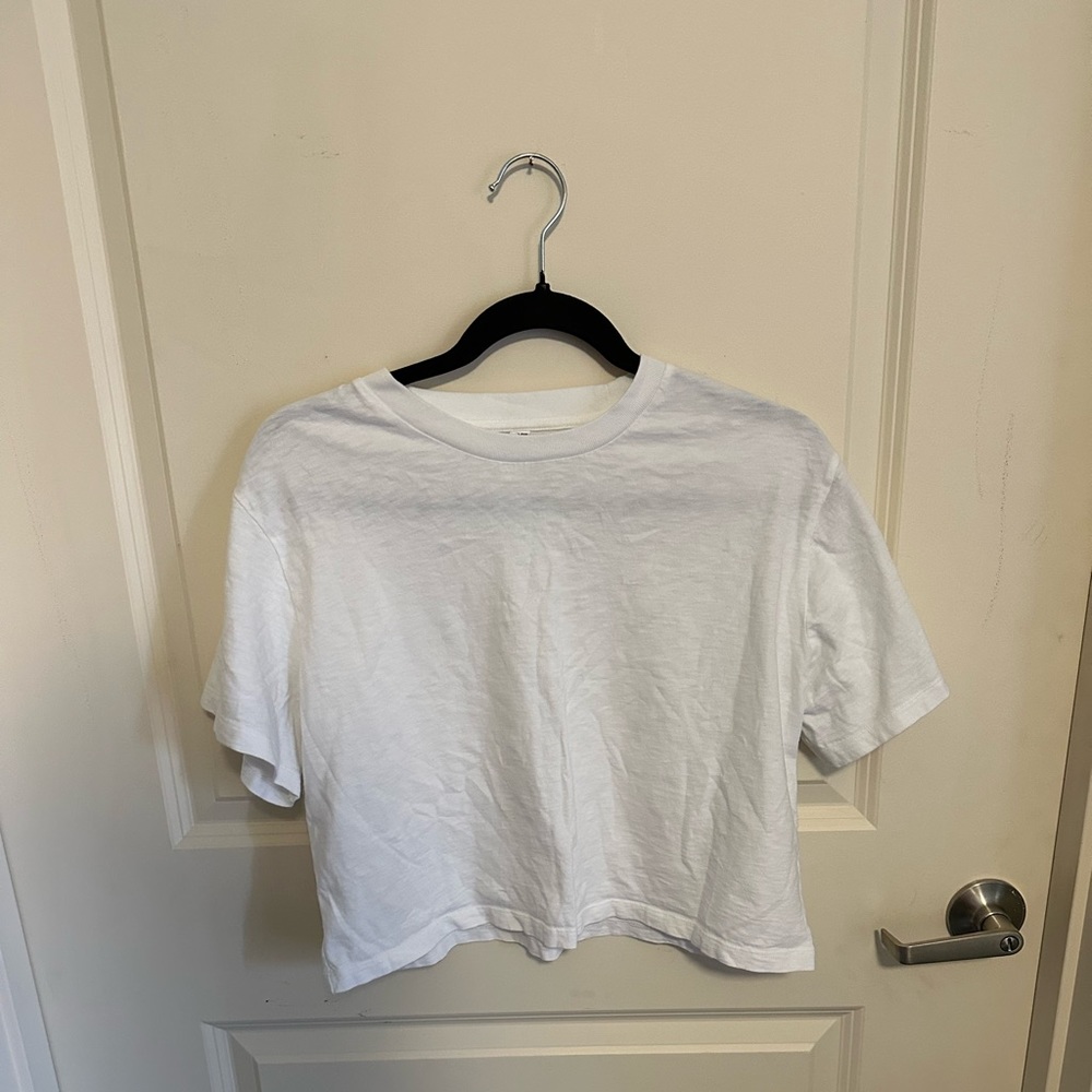 Uniqlo crop top